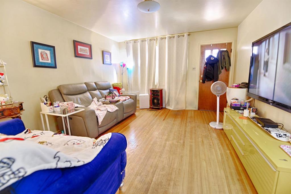 Fourth View of 451 19 Street N, Westminster, Lethbridge, Alberta, T1H 3K4