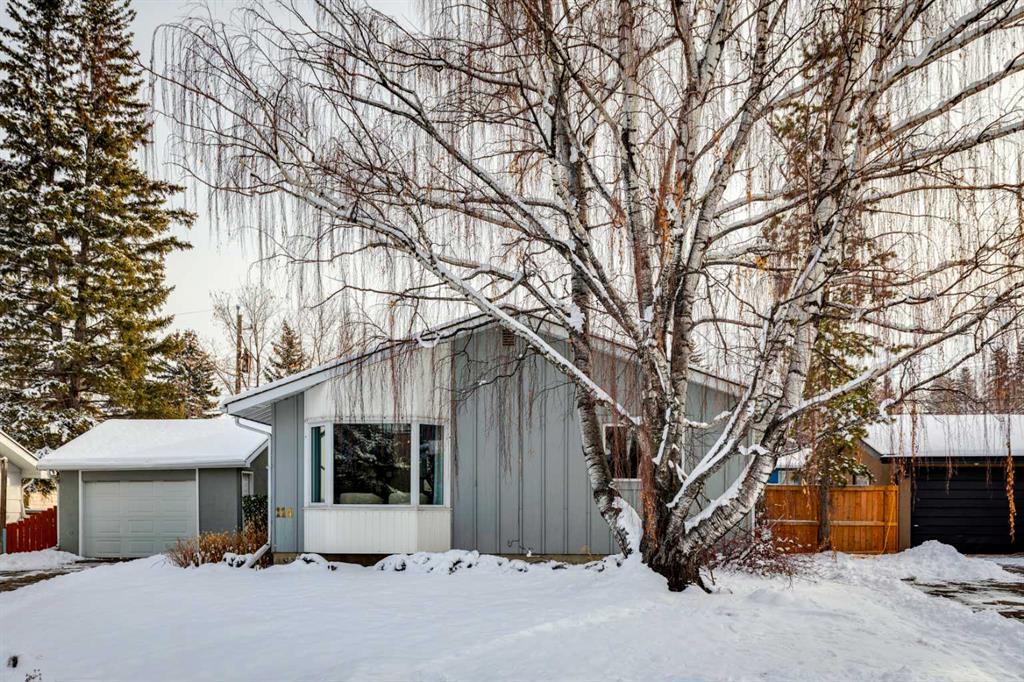 114 Hallbrook Drive SW, A2273074, Alberta,