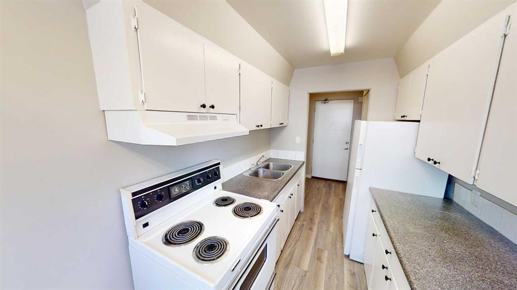 Fourth View of 105, 9932 105 Avenue , VLA Montrose, Grande Prairie, Alberta, T8V1G9