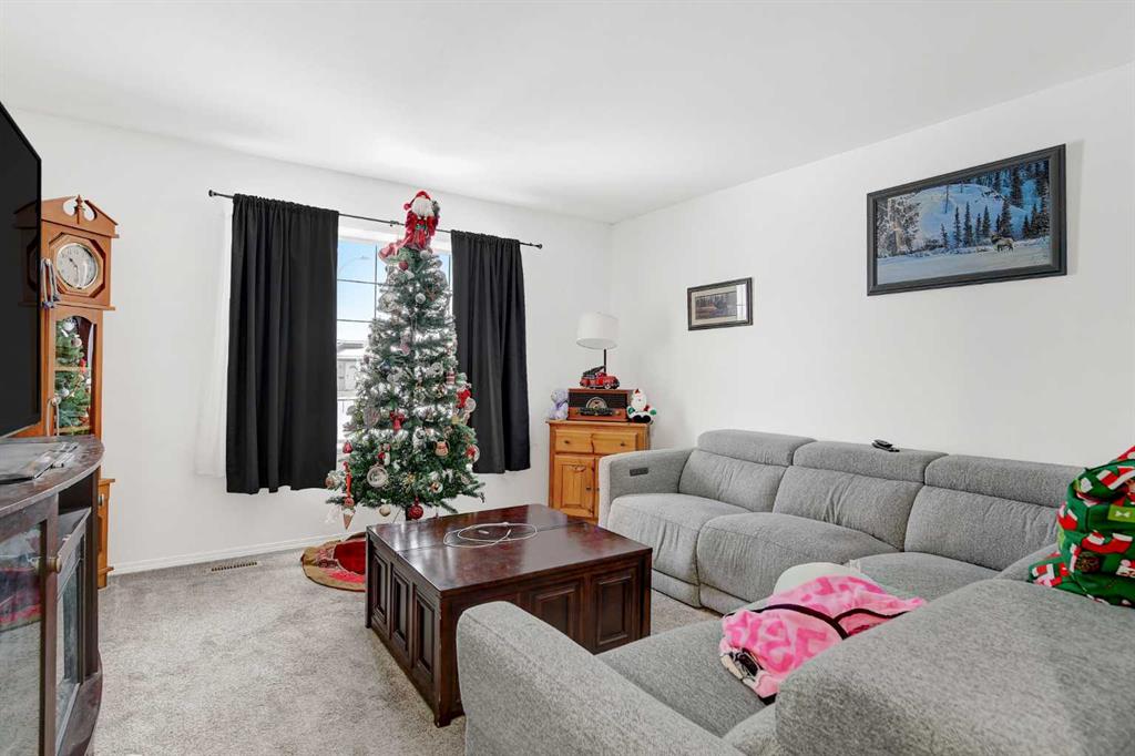 Third View of 7209 105 Street , Mission Heights, Grande Prairie, Alberta, T8W2S6