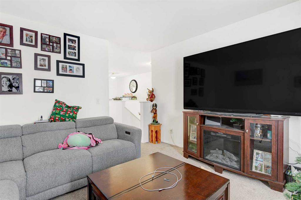 Fourth View of 7209 105 Street , Mission Heights, Grande Prairie, Alberta, T8W2S6