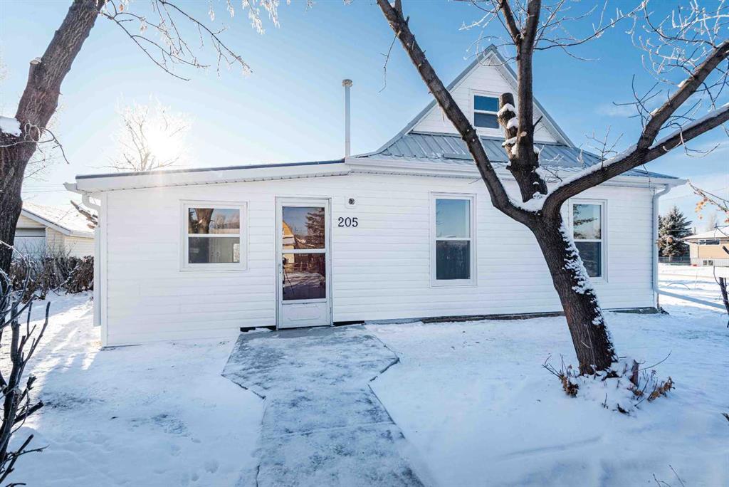 Third View of 205 Trochu Avenue , NONE, Trochu, Alberta, T0M2C0