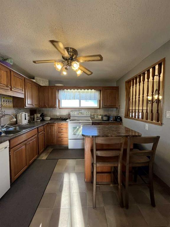 Fifth View of 4915 57 Avenue , NONE, Taber, Alberta, T1G 1E5