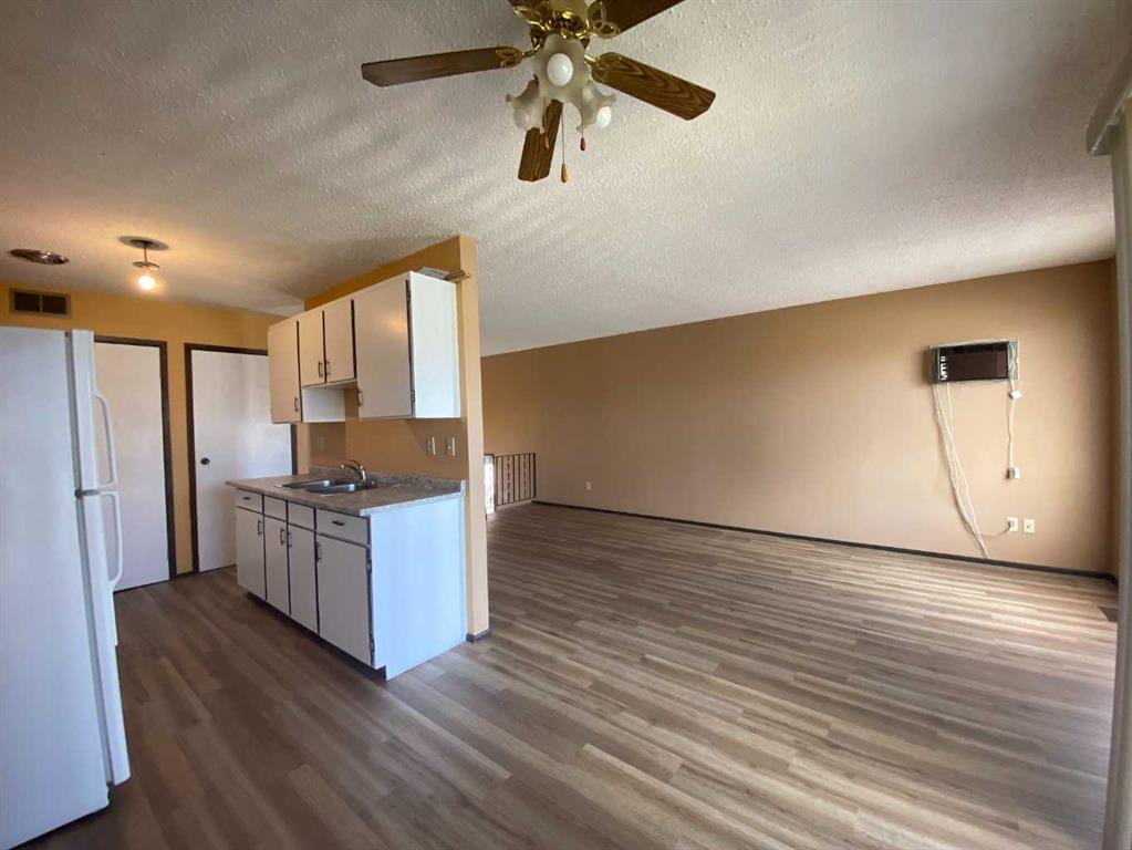 Fifth View of 97 Cooper Road SE, Southview-Park Meadows, Medicine Hat, Alberta, T1B 1K3