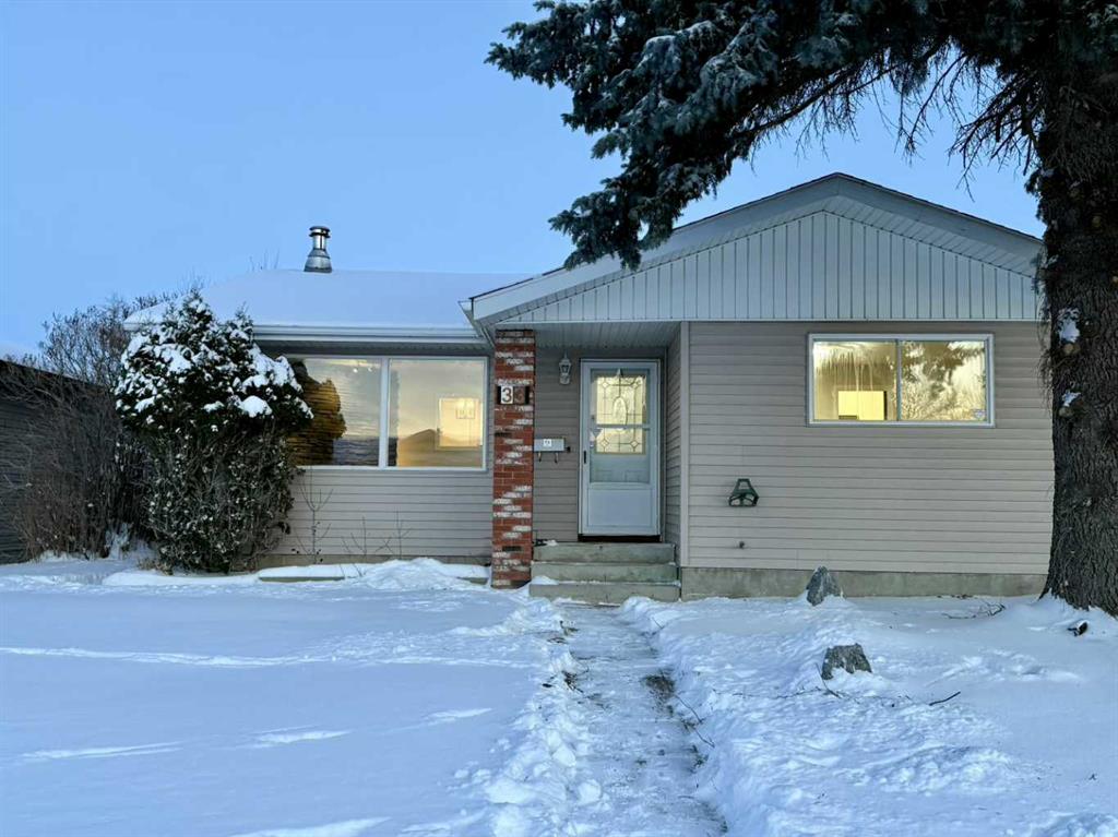 33 Greenview Close N, A2273474, Alberta,