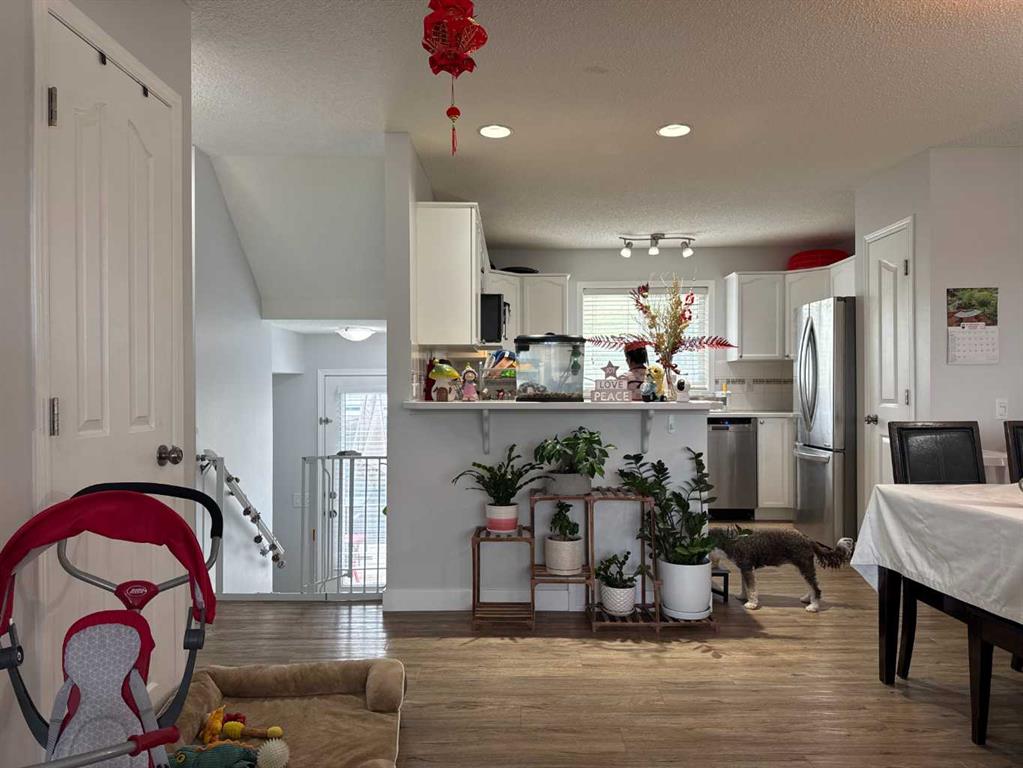 8, 304 Ross Avenue , A2273485, Alberta,