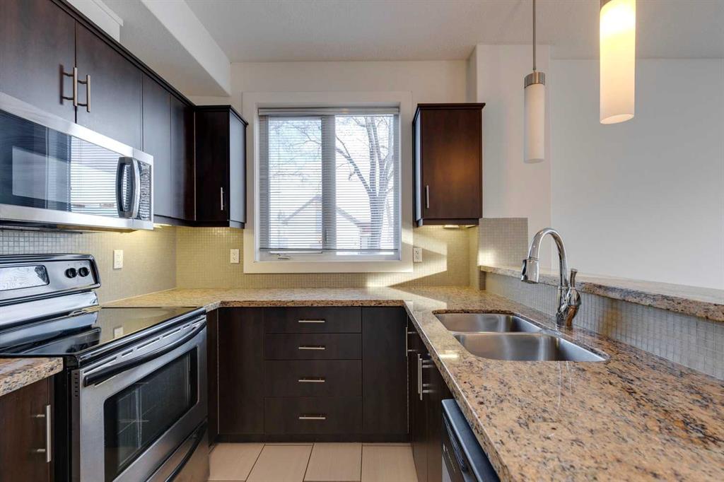 Third View of 101, 320 12 Avenue NE, Crescent Heights, Calgary, Alberta, T2E 1A4