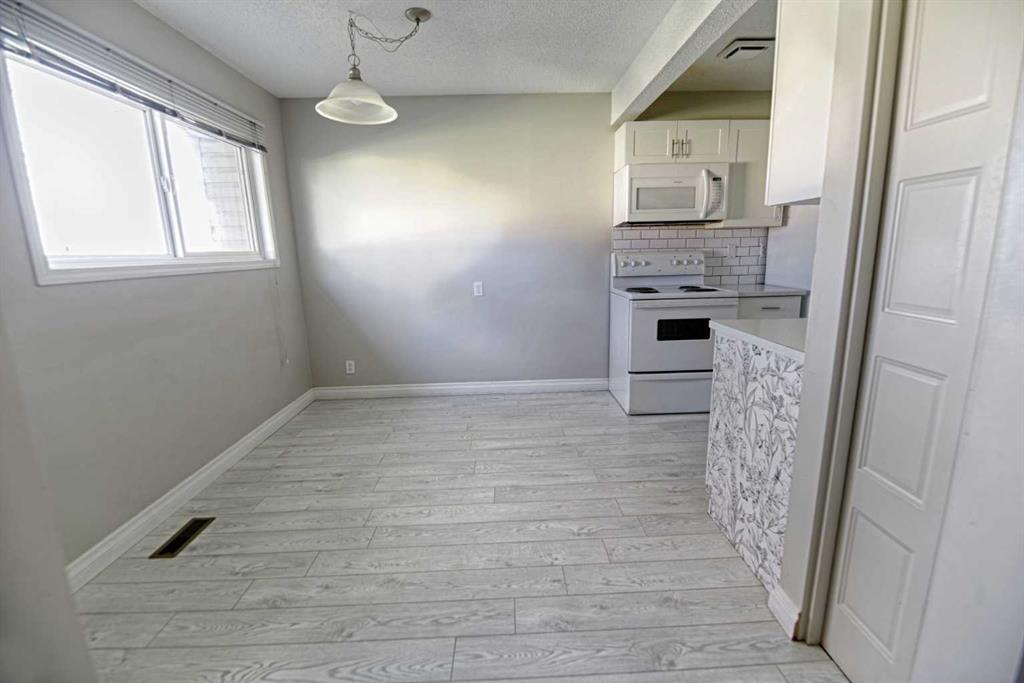 Fourth View of 6, 55 Lemoyne Crescent W, Varsity Village, Lethbridge, Alberta, T1K 4J7