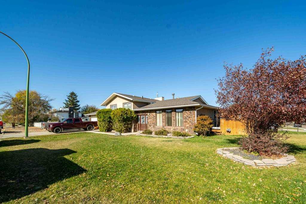 Second View of 938 5 Street SE, NONE, Redcliff, Alberta, T0J 2P0