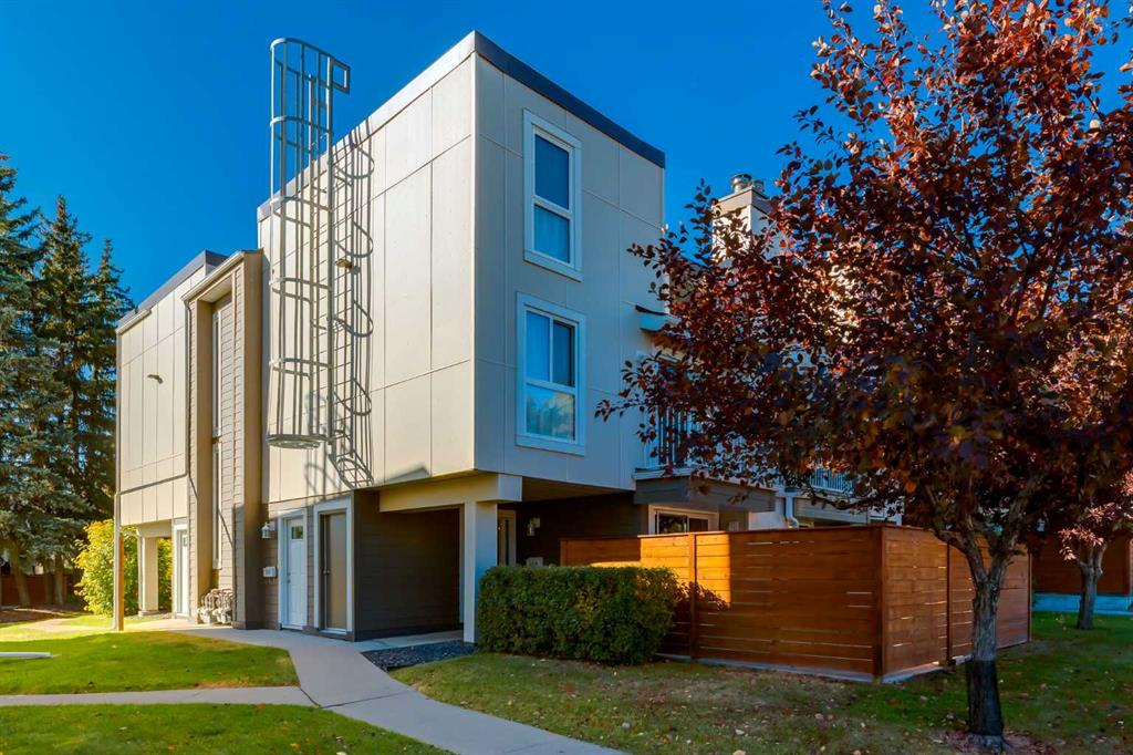 Third View of 308, 13104 Elbow Drive SW, Canyon Meadows, Calgary, Alberta, T2W 2P2