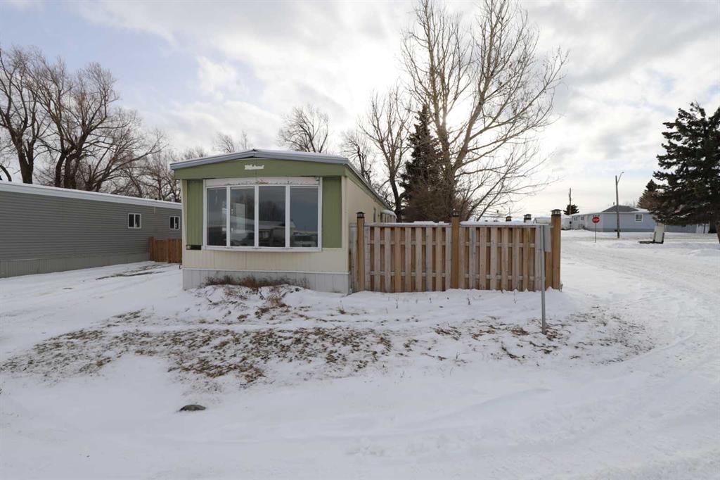 Third View of 33, 895 Elizabeth Street , NONE, Pincher Creek, Alberta, T0K1W0