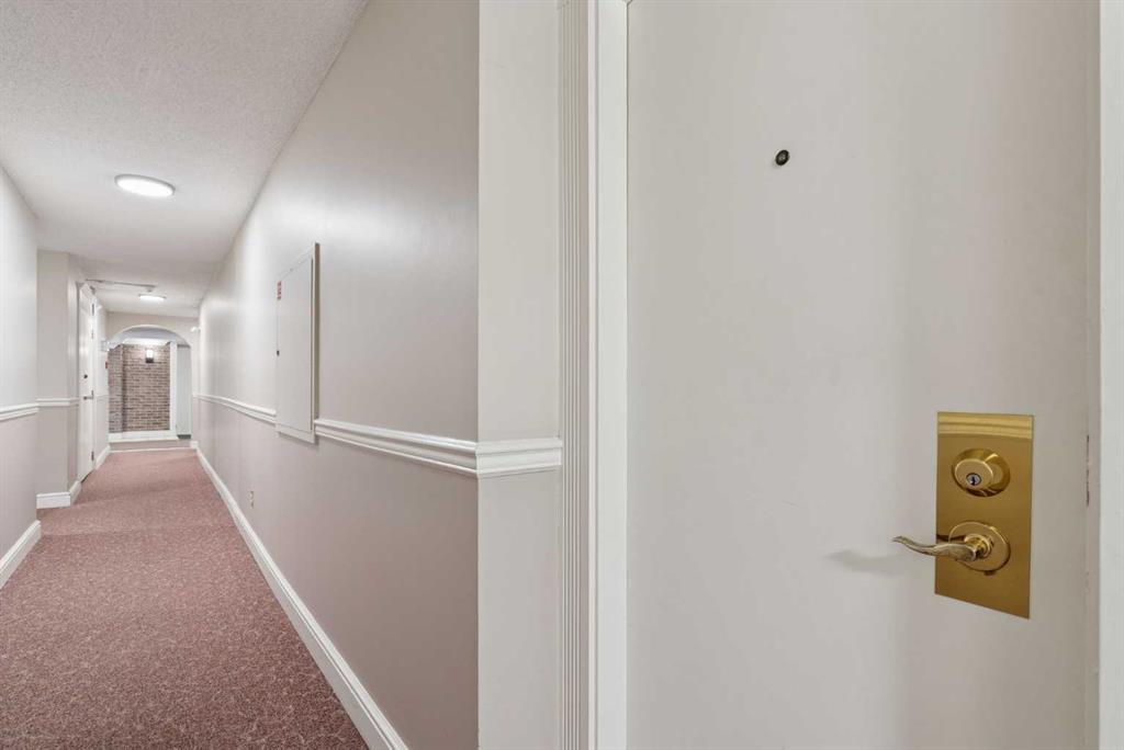 Fifth View of 1107, 201 brae Glen SW, Braeside, Calgary, Alberta, T2W2B1