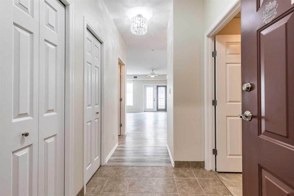 Third View of 102, 105 Main Street S, NONE, Redcliff, Alberta, T0J2P0