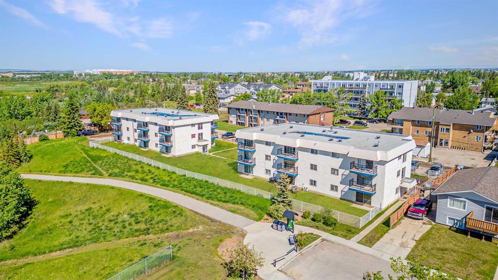 208, 10222 105 Avenue , A2273746, Alberta,