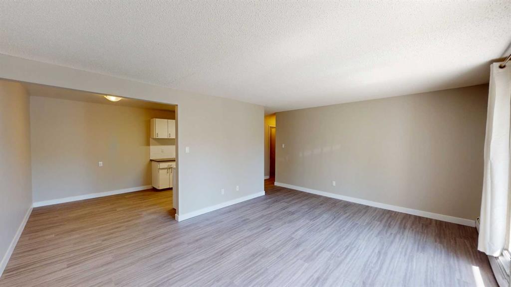 Fifth View of 208, 9807 108 Avenue , VLA Montrose, Grande Prairie, Alberta, T8V1N5