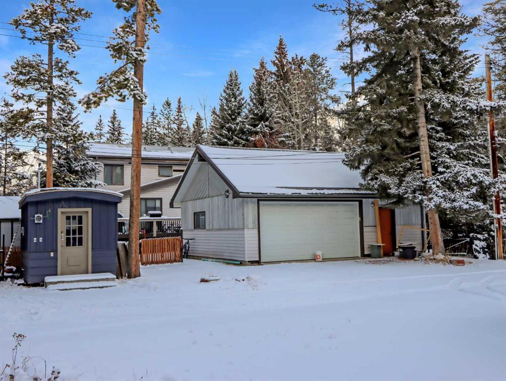 Fifth View of 809 13 Street , South Canmore, Canmore, Alberta, T1W1W5