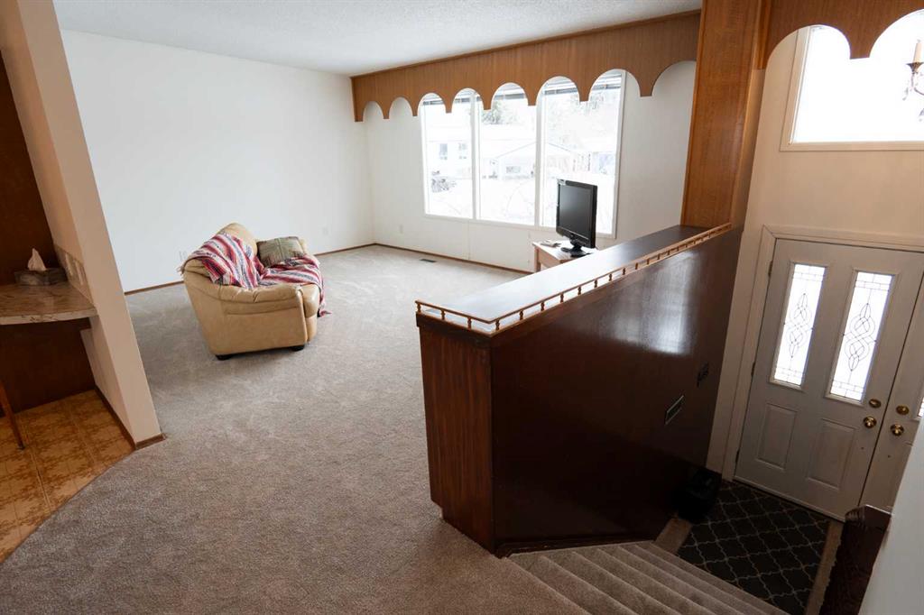 Fifth View of 13 Primrose Place N, Park Meadows, Lethbridge, Alberta, T1H4K1