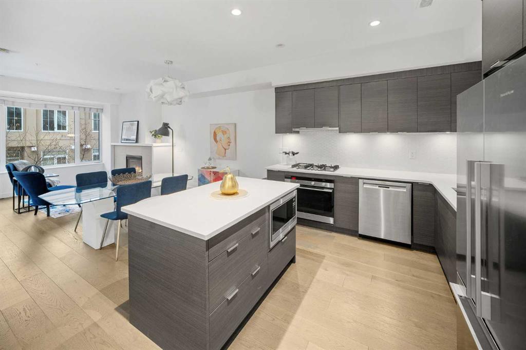 Fifth View of 302, 1818 14A Street SW, Bankview, Calgary, Alberta, T2T 3W6