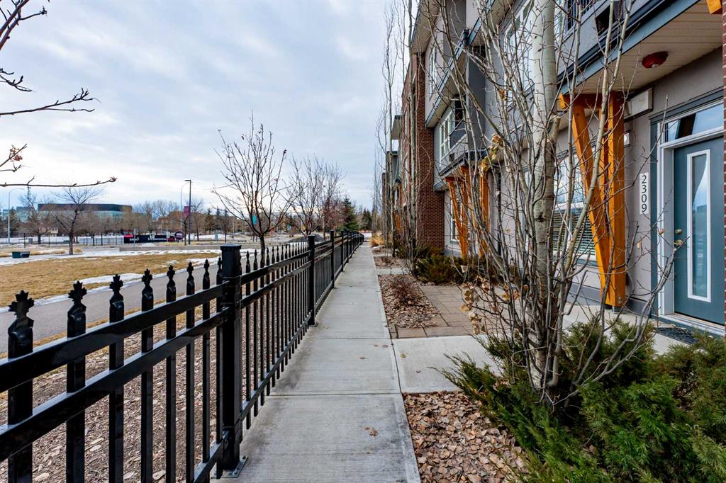 Third View of 2310, 95 Burma Star Road SW, Currie Barracks, Calgary, Alberta, T3E 8A9