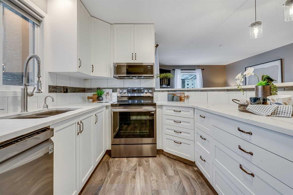 Third View of 8128, 304 Mackenzie Way SW, Luxstone, Airdrie, Alberta, T4B 3H8