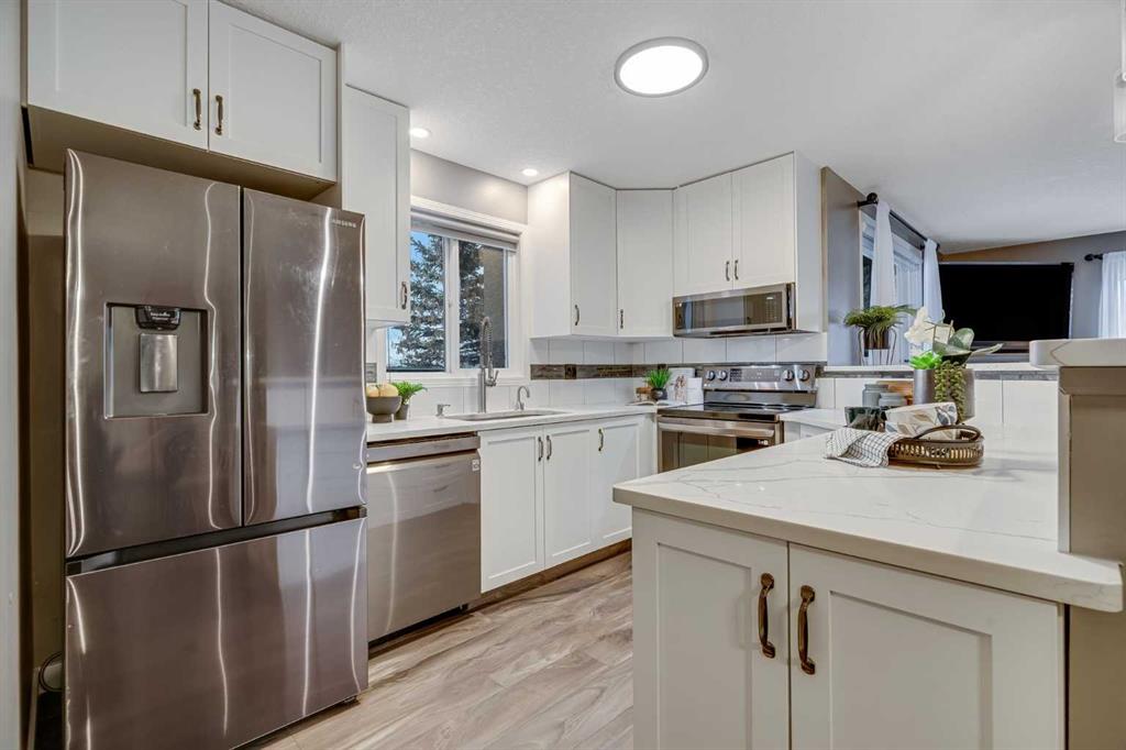 Fourth View of 8128, 304 Mackenzie Way SW, Luxstone, Airdrie, Alberta, T4B 3H8