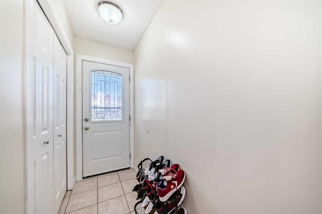 Fourth View of 31 Castleglen Crescent NE  , Castleridge, Calgary, Alberta, T3J 1N2