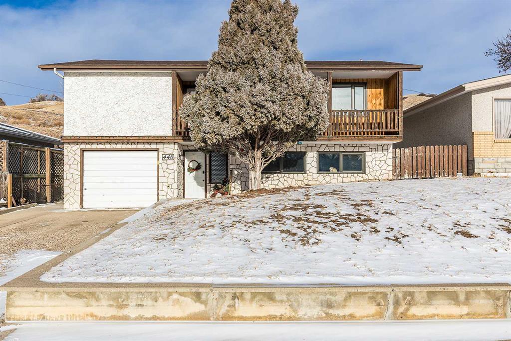 Third View of 446 4 Street NW, Riverside, Medicine Hat, Alberta, T1A 6N1