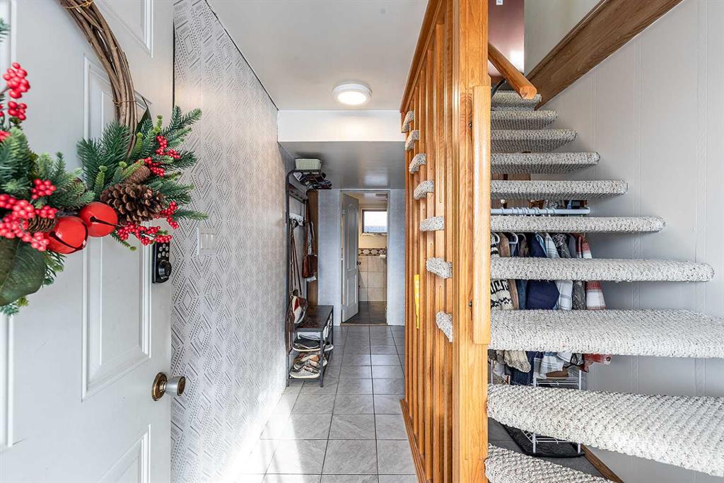 Fourth View of 446 4 Street NW, Riverside, Medicine Hat, Alberta, T1A 6N1