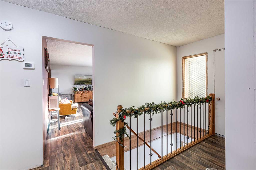 Fifth View of 446 4 Street NW, Riverside, Medicine Hat, Alberta, T1A 6N1