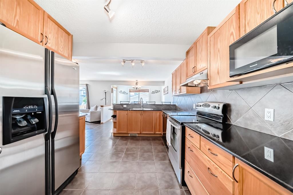 Fifth View of 398 Chaparral Ridge Circle SE, Chaparral, Calgary, Alberta, T2X 3Y1