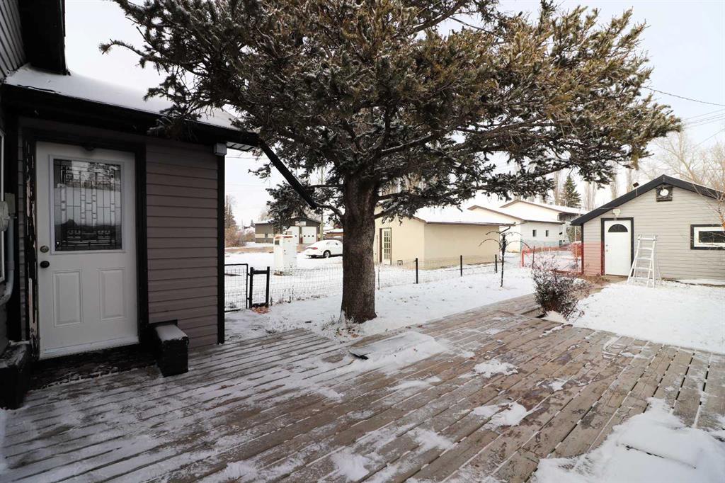 Fifth View of 8 Railway Avenue E, NONE, Schuler, Alberta, T0J 3B0