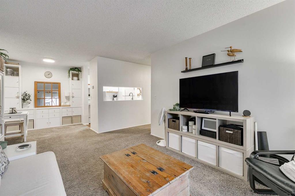 Third View of 112, 20 Dover Point SE, Dover, Calgary, Alberta, T2B 3K3