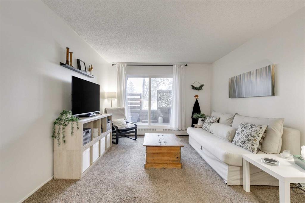 Fifth View of 112, 20 Dover Point SE, Dover, Calgary, Alberta, T2B 3K3