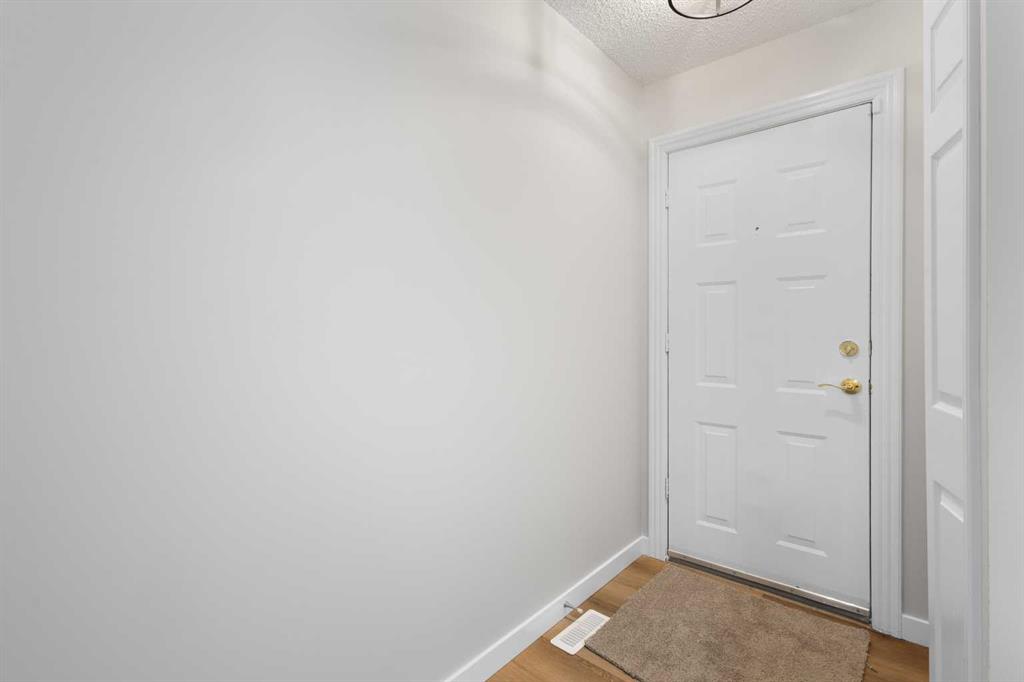 Fourth View of 129 Deer Ridge Lane SE, Deer Ridge, Calgary, Alberta, T2J 6N3