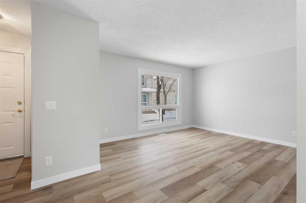 Fifth View of 129 Deer Ridge Lane SE, Deer Ridge, Calgary, Alberta, T2J 6N3