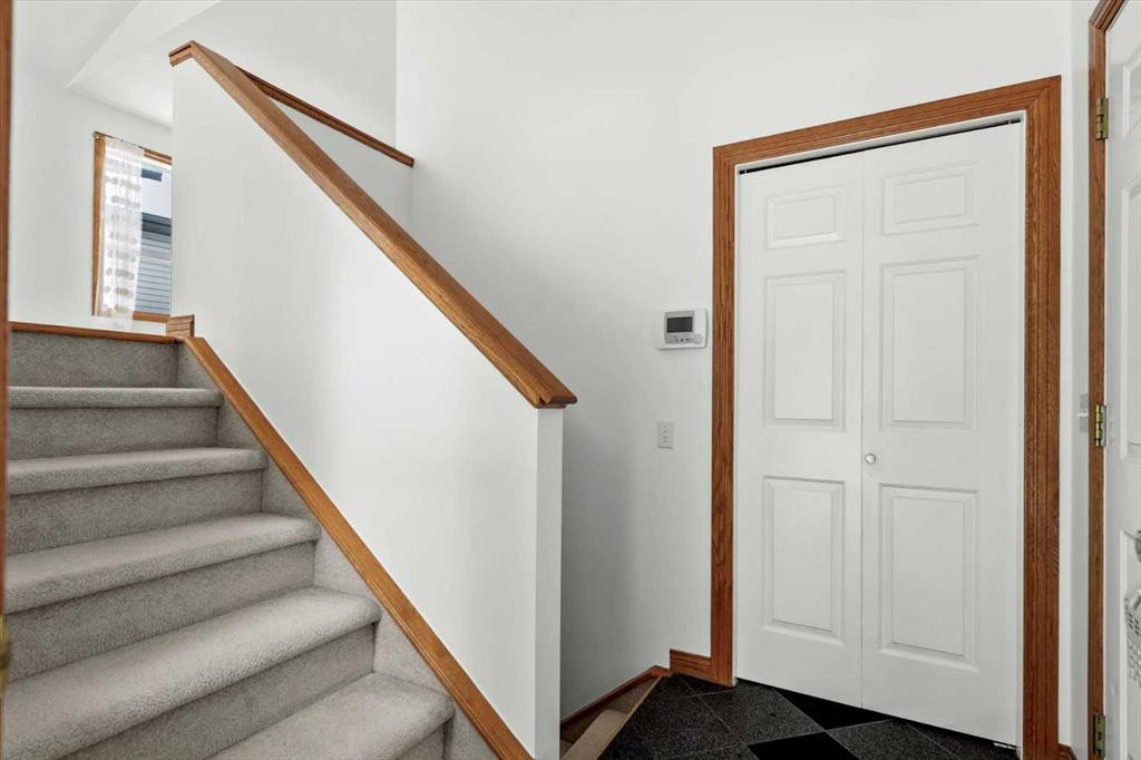 Fourth View of 9095 Scurfield Drive NW, Scenic Acres, Calgary, Alberta, T3L 1L3