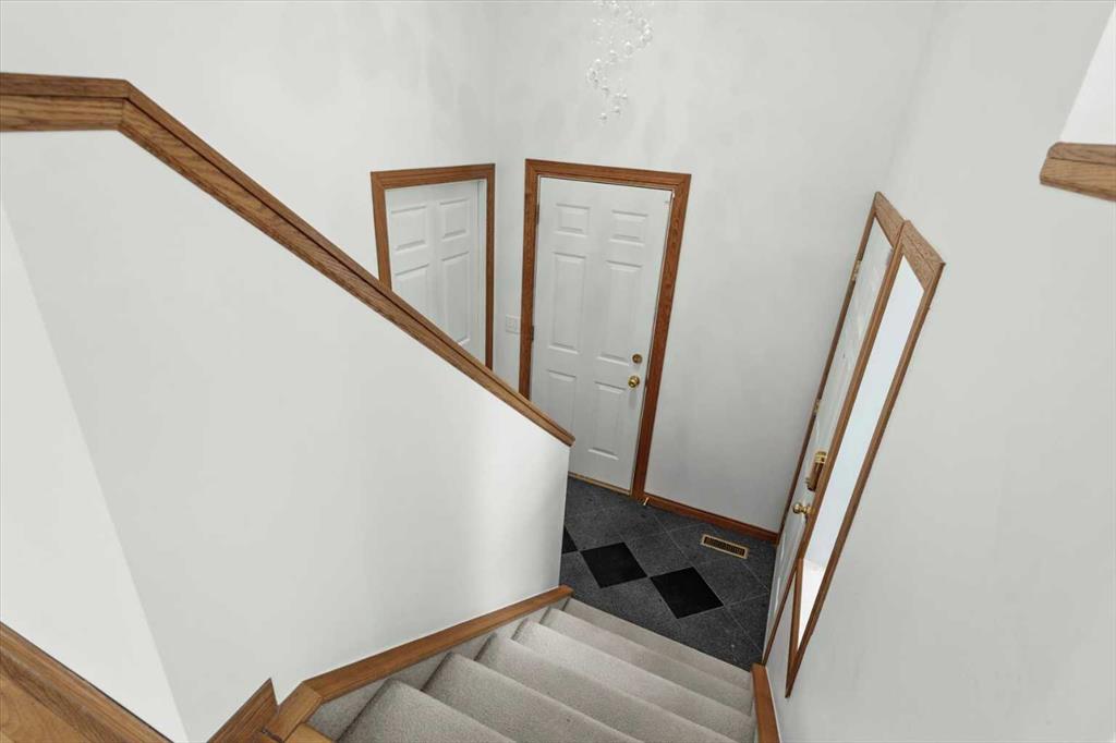 Fifth View of 9095 Scurfield Drive NW, Scenic Acres, Calgary, Alberta, T3L 1L3