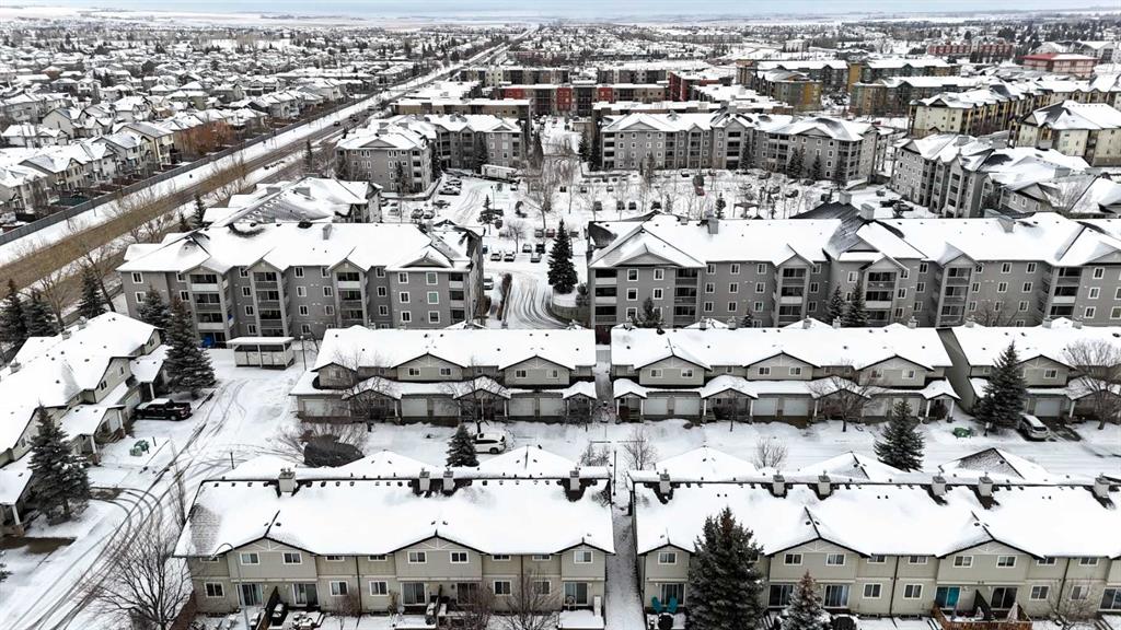 Fourth View of 204, 760 Railway Gate SW, Downtown, Airdrie, Alberta, T4B 3C5