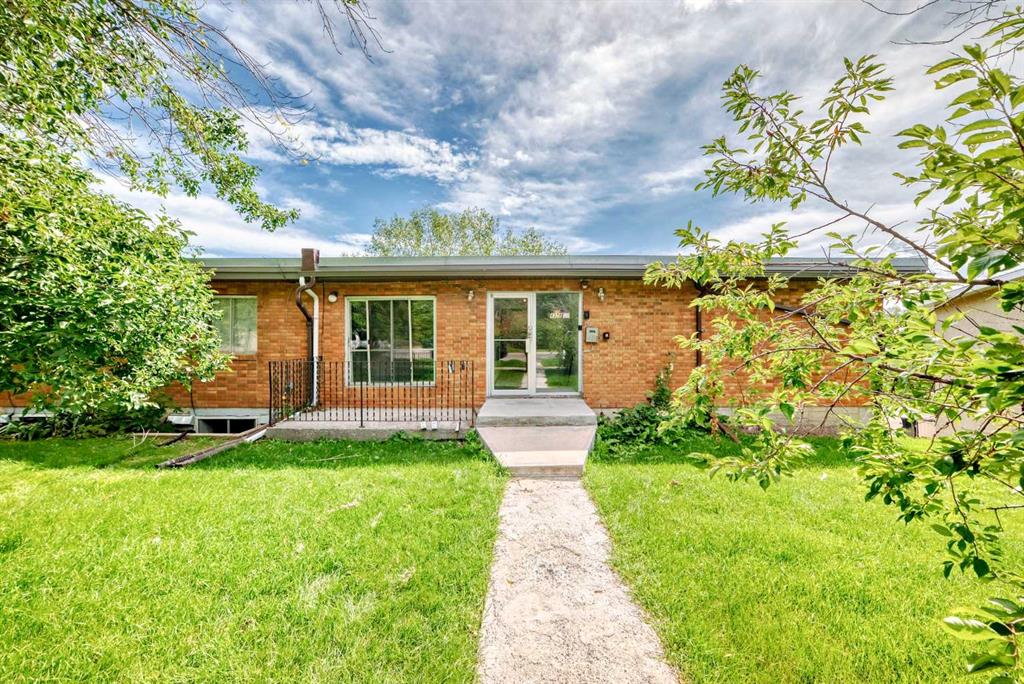 Third View of 303, 4328 4 Street NW, Highland Park, Calgary, Alberta, T2K 1A2