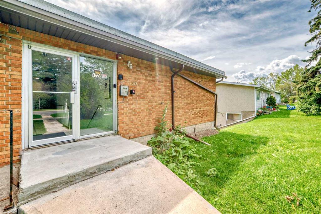 Fifth View of 303, 4328 4 Street NW, Highland Park, Calgary, Alberta, T2K 1A2