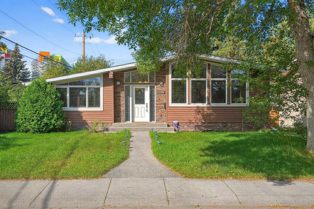 Second View of 2831 Brecken Road NW, Brentwood, Calgary, Alberta, T2L 1H5