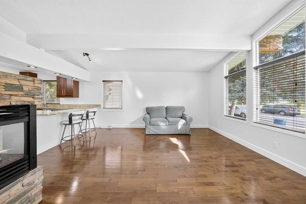 Fourth View of 2831 Brecken Road NW, Brentwood, Calgary, Alberta, T2L 1H5