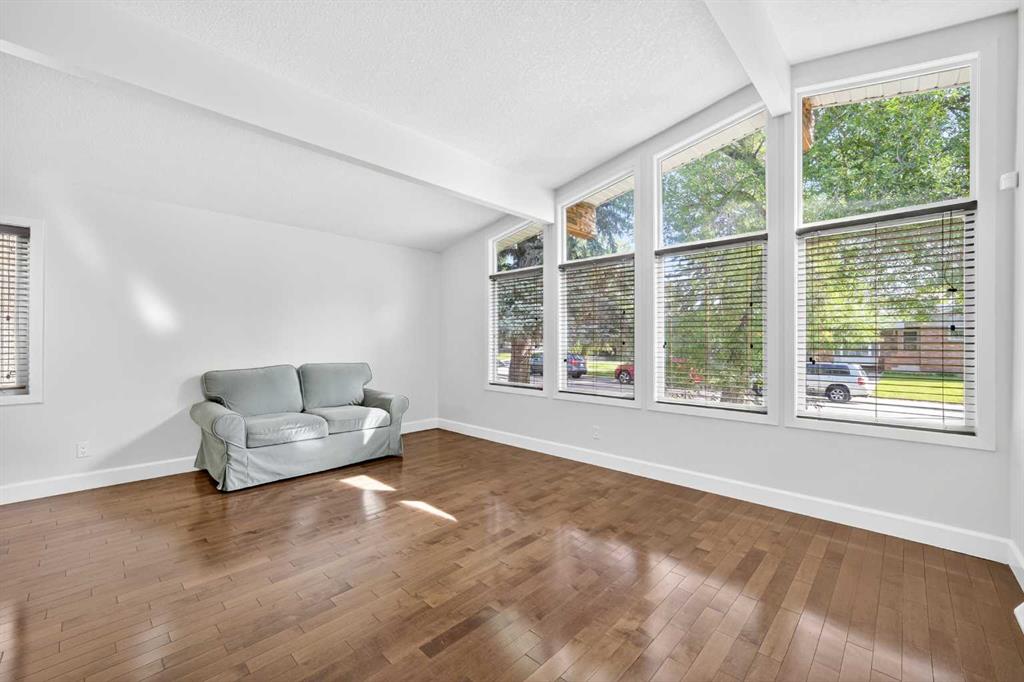 Fifth View of 2831 Brecken Road NW, Brentwood, Calgary, Alberta, T2L 1H5