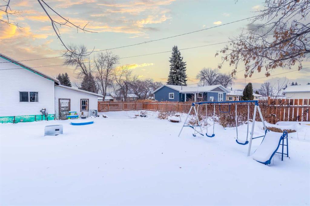 Third View of 21 1 Street W, NONE, Neilburg, Saskatchewan, S0M2C0