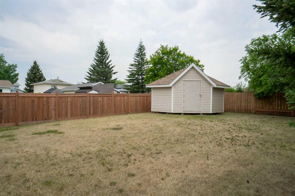 Fifth View of 8325 101 Ave  , Saddleback Ridge, Peace River, Alberta, T8S 1N2