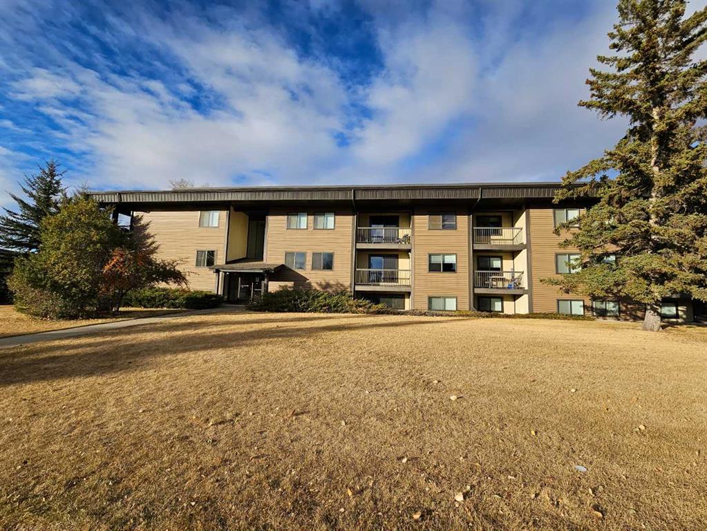 102, 6108 53 Street , A2274682, Alberta,