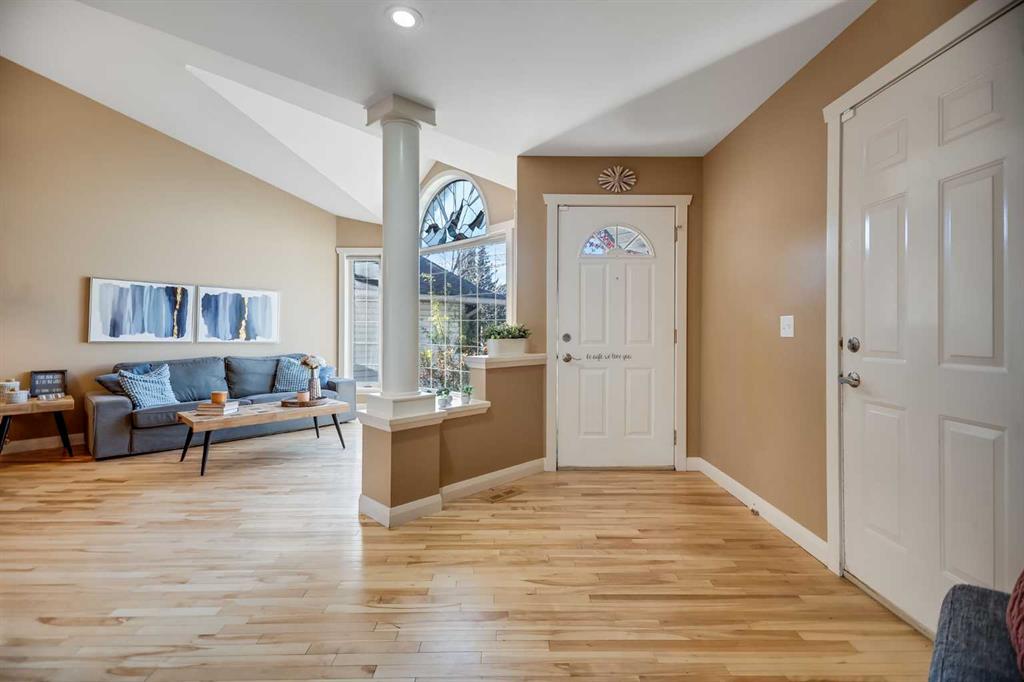 Fourth View of 113 Somerside Green SW, Somerset, Calgary, Alberta, T2Y 3G6