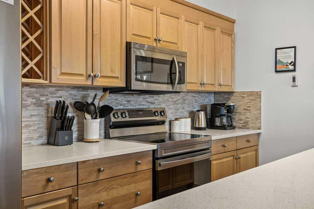 Fourth View of 206, 1160 Railway Avenue , Town Centre_Canmore, Canmore, Alberta, T1W 1P4