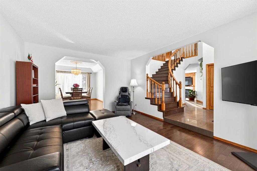 Fifth View of 36 Edgevalley Place NW, Edgemont, Calgary, Alberta, T3A 4Z1