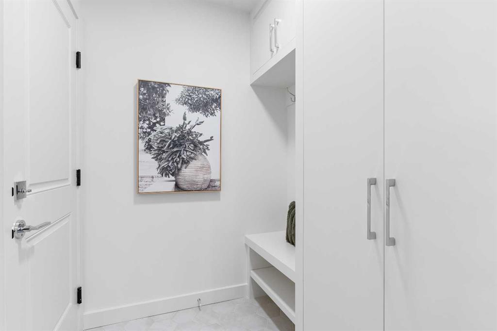 Fourth View of 1012 70 Avenue SW, Kelvin Grove, Calgary, Alberta, T2V 4A8